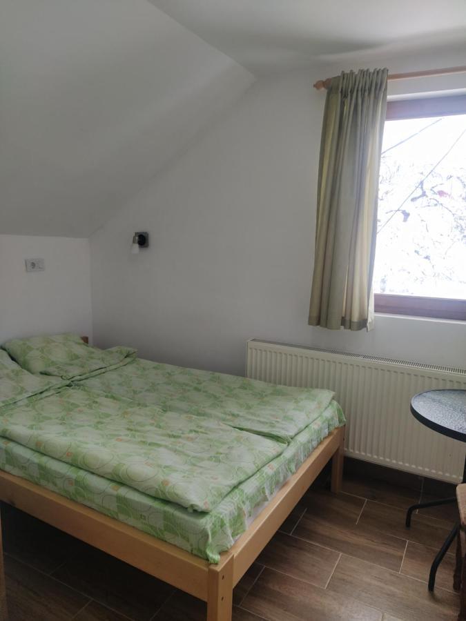 Bed and Breakfast Domacinstvo Kod Gere Crni Vrh Pokój zdjęcie