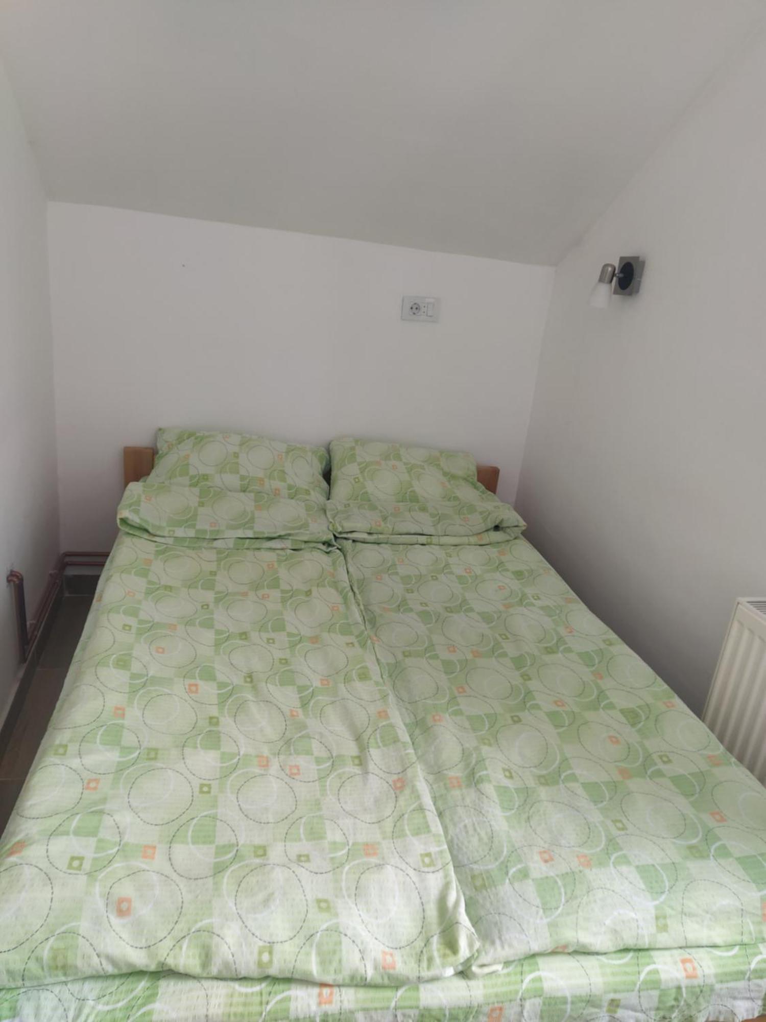 Bed and Breakfast Domacinstvo Kod Gere Crni Vrh Pokój zdjęcie